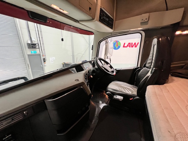 Volvo FH 500 6×2 Midlift Tractor Unit