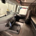 DAF CF 370 6×2 Sleeper Cab Fridge Box - thumbnail