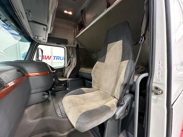 Volvo FH 520 6×2 Sleeper Cab Tractor Unit Manual