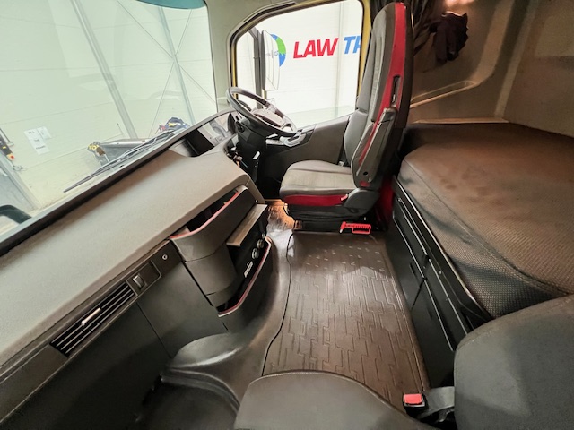 Volvo FH 500 6×2 Sleeper Cab Midlift Tractor Unit