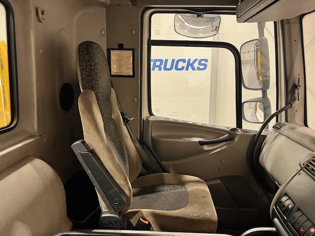 DAF CF85 360 8×4 Day Cab Steel Tipper Grab