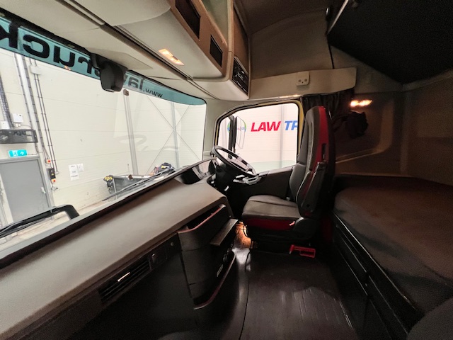 Volvo FH 500 6×2 Sleeper Cab Midlift Tractor Unit
