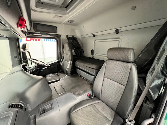Scania P250 4×2 Sleeper Cab Box Van