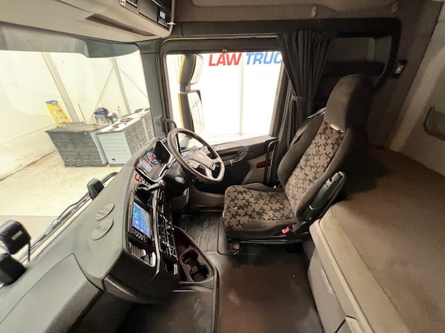 Scania S450 6×2 Midlift Highline Tractor Unit