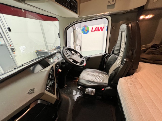 Volvo FH 500 6×2 Midlift Tractor Unit