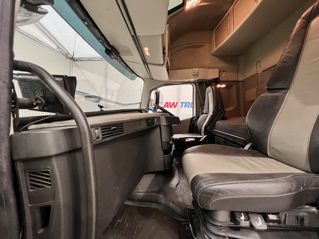 Volvo FH 500 6×2 Sleeper Cab Tractor Unit PTO