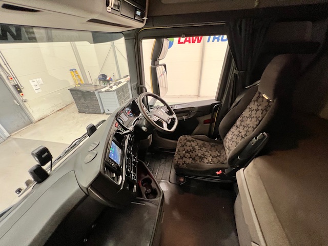 Scania S450 6×2 Midlift Highline Tractor Unit