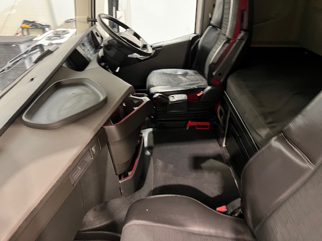 Volvo FH 500 6×2 Midlift Tractor Unit