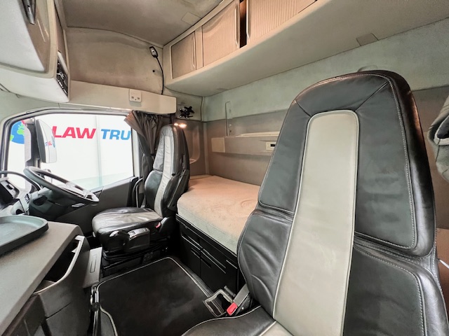 Volvo FH 500 6×2 Midlift Tractor Unit