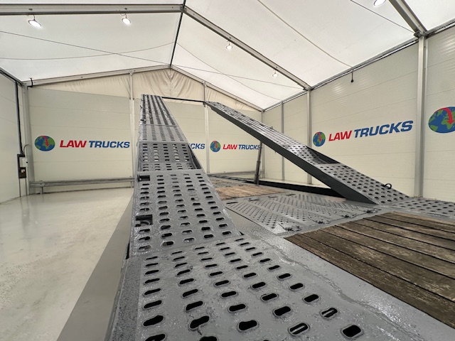 SDC Tri Axle Kicker Vehicle Carrier Lowloader