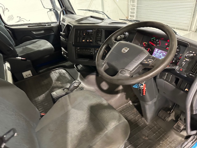 Volvo FH 460 6×2 Sleeper Cab Tractor Unit