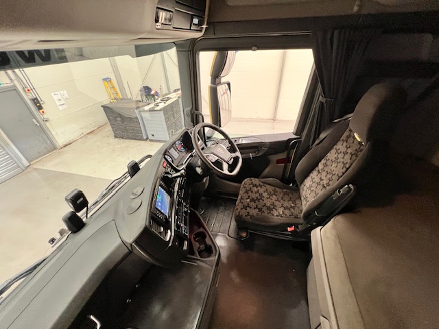 Scania S450 6×2 Midlift Highline Tractor Unit