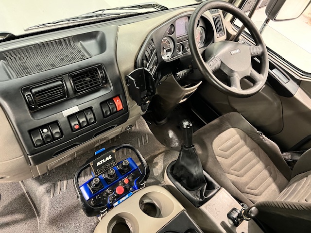 DAF LF55 220 Day Cab Dropside Brick Grab