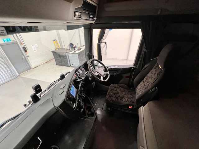 Scania S450 6×2 Midlift Highline Tractor Unit