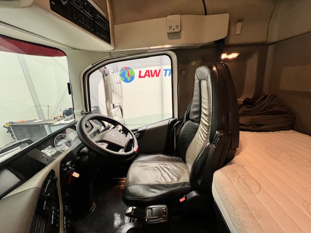 Volvo FH 500 6×2 Midlift Tractor Unit