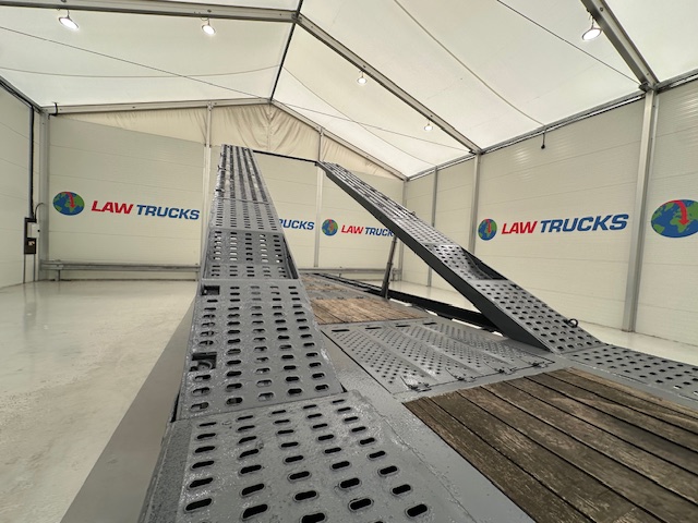 SDC Tri Axle Kicker Vehicle Carrier Lowloader