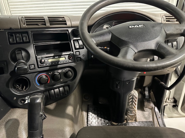 DAF CF85 360 8×2 Flatbed Brick Grab Drawbar
