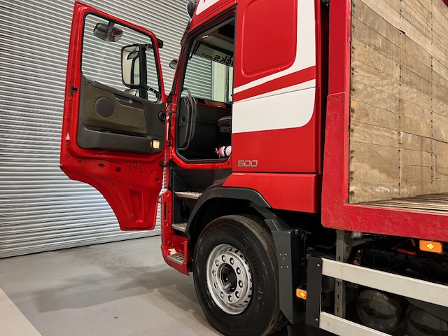 Volvo FH 500 6×2 Rear Lift Flatbed’s Drawbar