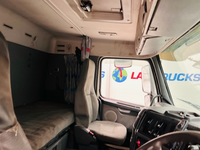 Volvo FH12 420 4×2 Sleeper Cab Tractor Unit