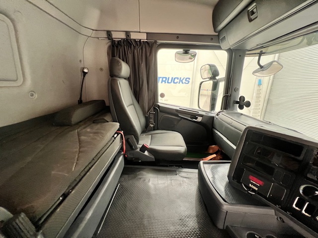 Scania G360 8×2 Sleeper Chassis Cab