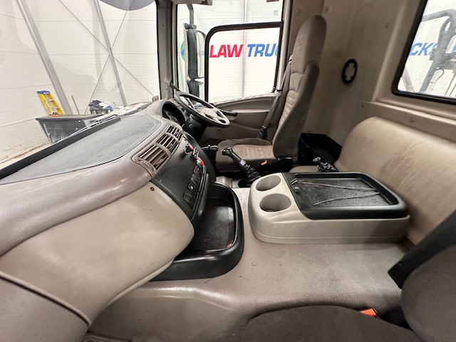 DAF CF85 410 8×4 Day Cab Steel Tipper Grab