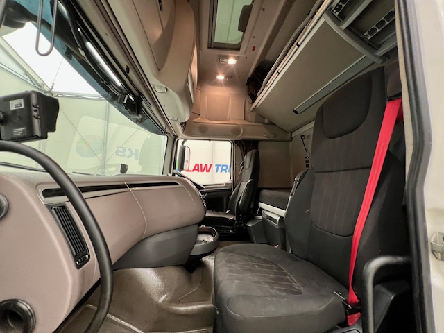 DAF XF 480 6×2 Midlift Tractor Unit