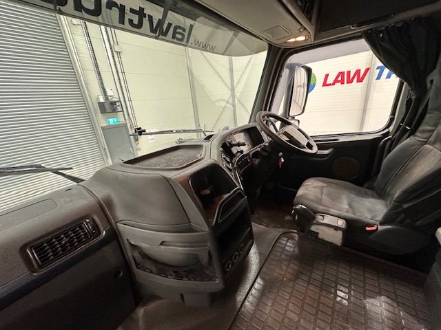Volvo FH 500 6×2 Midlift Tractor Unit