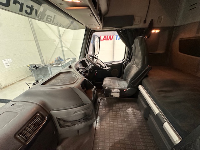 Volvo FH 500 6×2 Midlift Tractor Unit