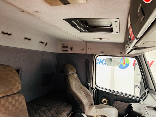 Volvo FH12 420 4×2 Tractor Unit