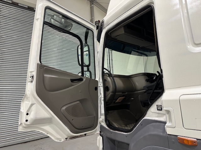 DAF CF85 460 6×2 Flatbed Drawbar Brick Grab