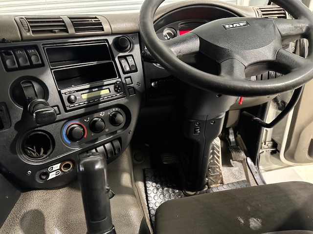 DAF CF85 360 8×2 Flatbed Brick Grab Drawbar