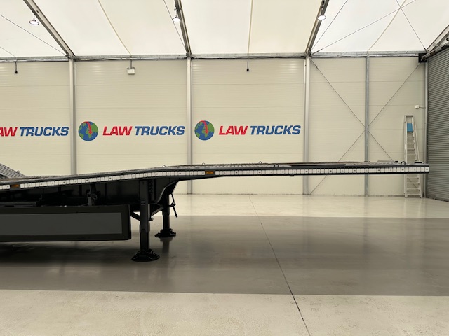 SDC Tri Axle Kicker Vehicle Carrier Lowloader