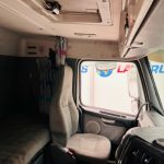 Volvo FH12 420 4×2 Sleeper Cab Tractor Unit - thumbnail