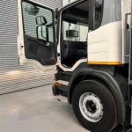 Scania P270 6×2 10 Tyre Flatbed Drawbar Brick Grab - thumbnail