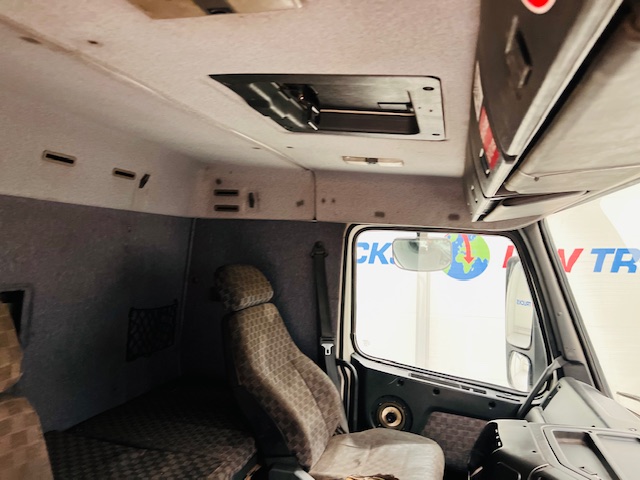 Volvo FH12 420 4×2 Tractor Unit