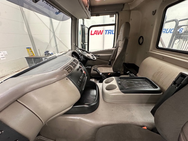 DAF CF85 410 8×4 Day Cab Steel Tipper Grab