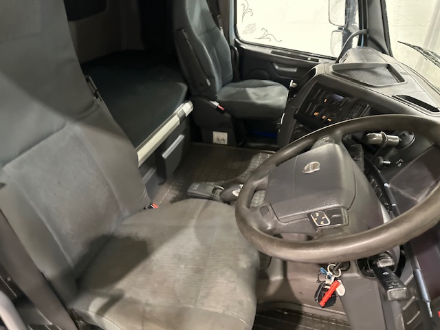 Volvo FH 460 6×2 Sleeper Cab Tractor Unit