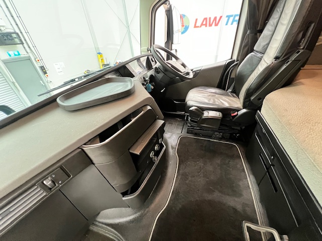 Volvo FH 500 6×2 Midlift Tractor Unit