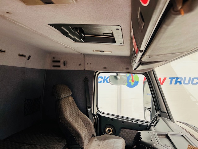 Volvo FH12 420 4×2 Tractor Unit