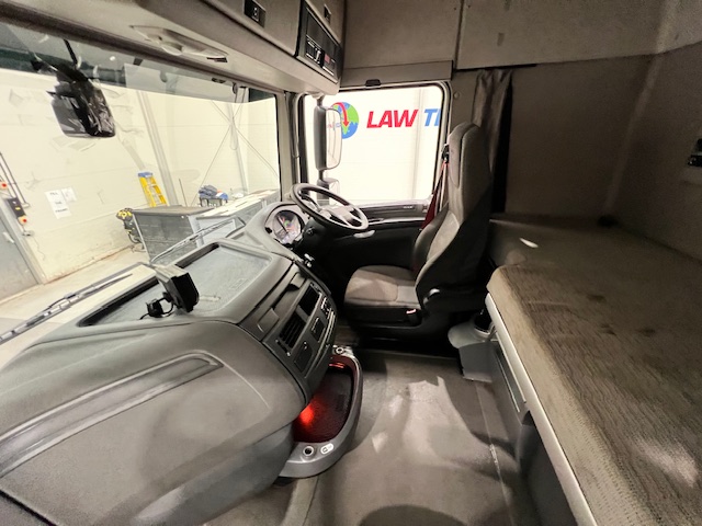 DAF XF 440 6×2 Midlift Tractor Unit PTO