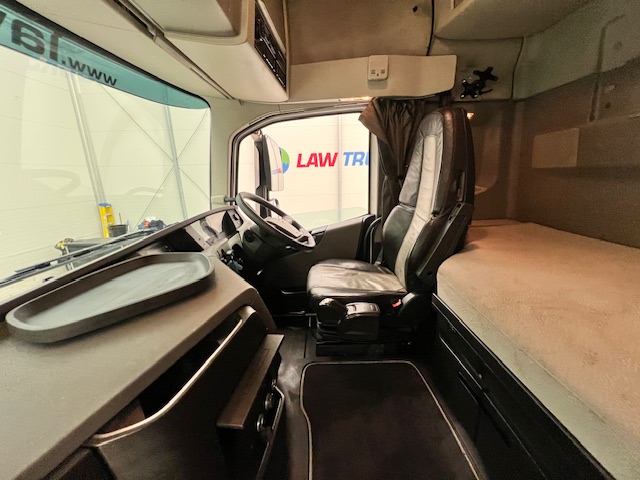 Volvo FH 500 6×2 Midlift Tractor Unit