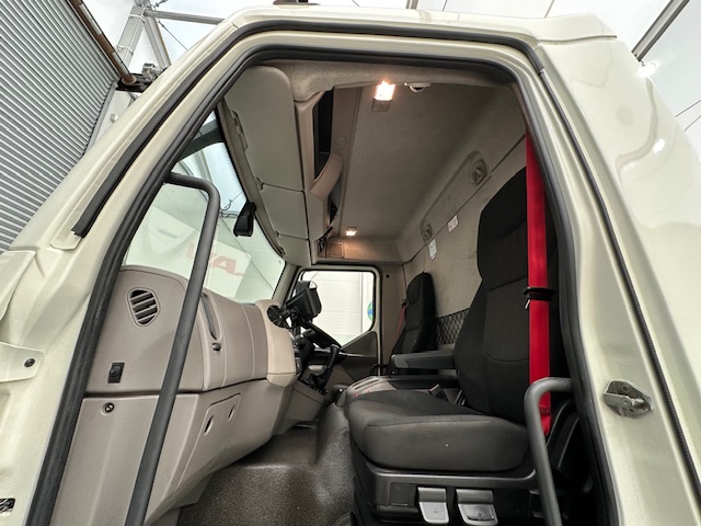 DAF LF 210 Day Cab 4 Car Transporter