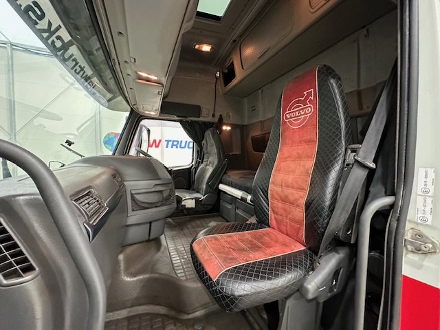 Volvo FH 500 6×2 Midlift Tractor Unit