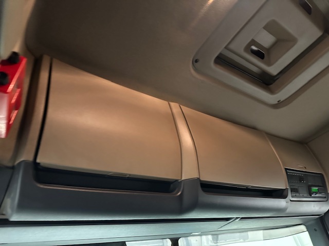 Scania R440 6×2 Rear Lift Brick Grab Drawbar