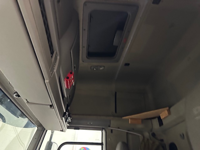 DAF CF85 460 6×2 Flatbed Drawbar Brick Grab