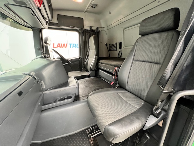 Scania G360 8×2 Sleeper Chassis Cab