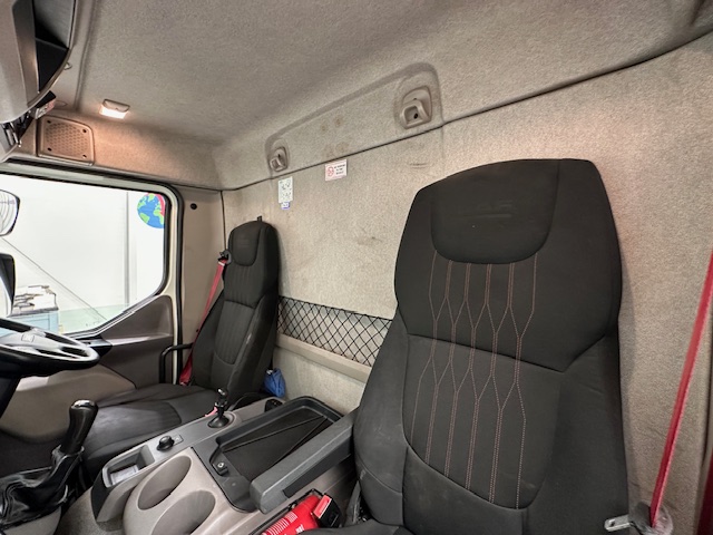 DAF LF 210 Day Cab 4 Car Transporter