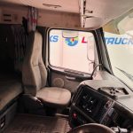 Volvo FH12 420 4×2 Sleeper Cab Tractor Unit - thumbnail