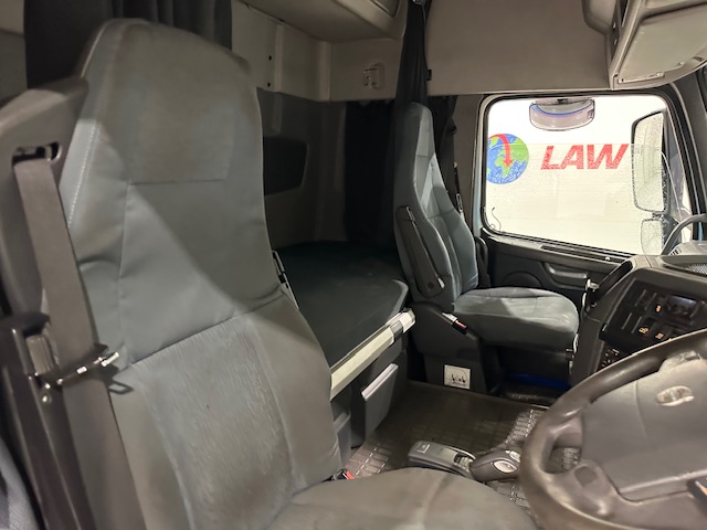 Volvo FH 460 6×2 Sleeper Cab Tractor Unit