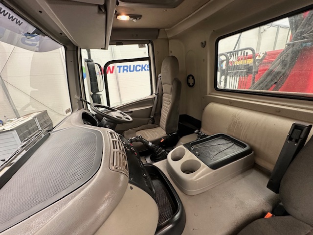DAF CF85 410 8×4 Day Cab Steel Tipper Grab